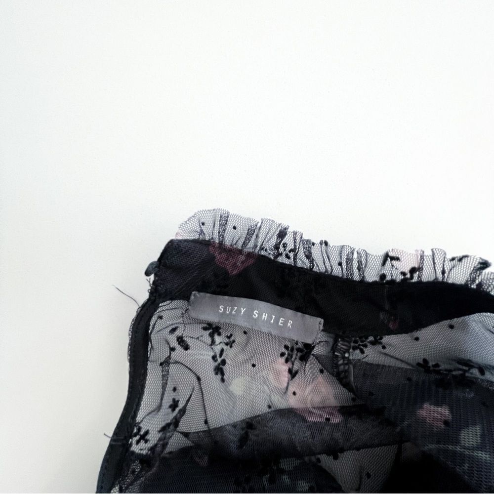 Suzy Shier Floral Blouse Sheer Black Flocked Ruffled Elastic Cuff Women's S - Picture 6 of 9